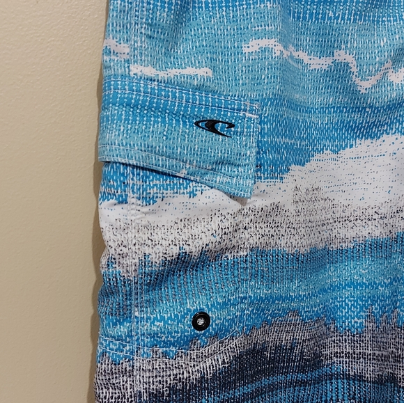 O'Neill Shorts - Picture 3 of 7